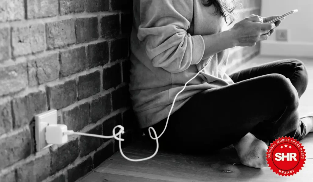 بررسی روش صحیح شارژ گوشی‌ موبایل
